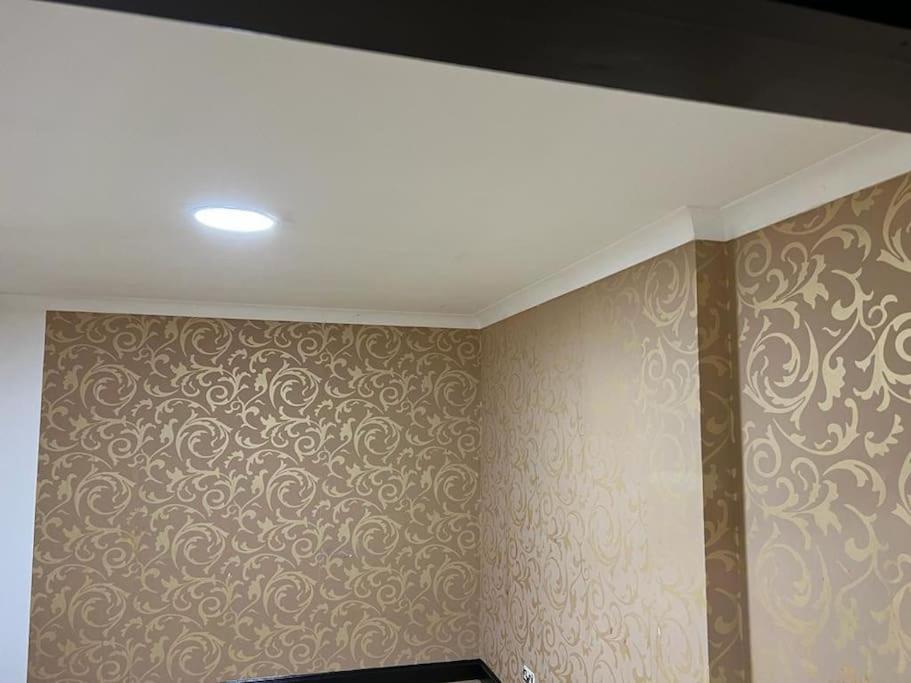 Cheerful 3 Bed House With Free Parking. Villa Nottingham Esterno foto